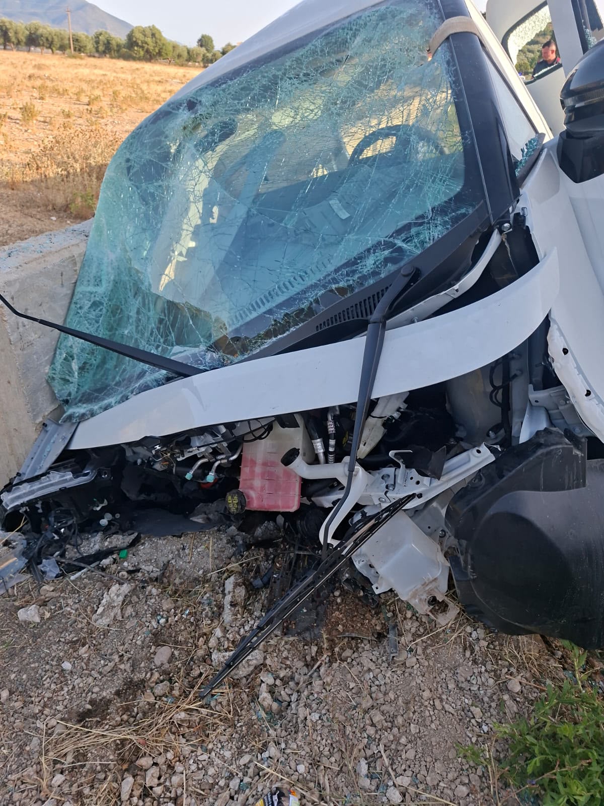 Detaje të reja nga aksidenti tragjik në Vlorë-Llogara, zbardhet emri i pasagjerit që humbi jetën, 4 persona në spital