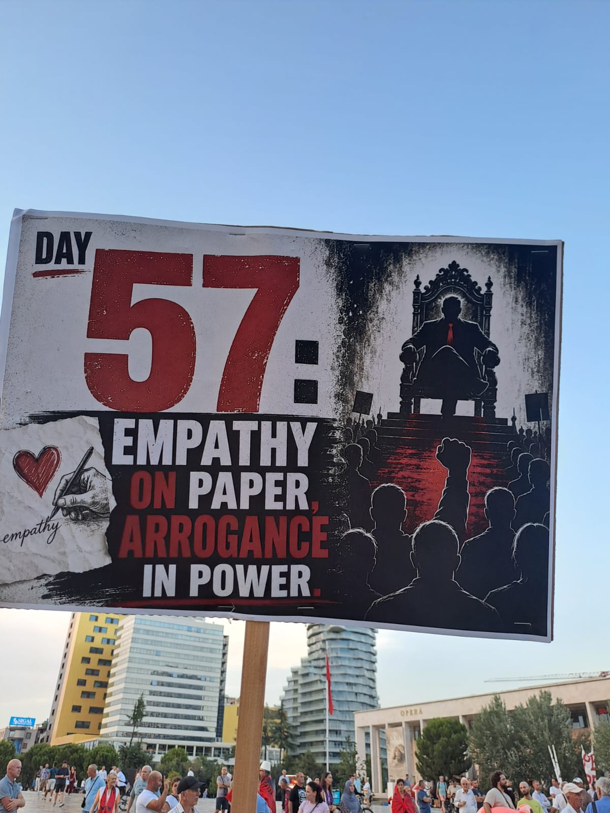 “57 ditë, empati me fjalë, arrogancë me vepra”/ Protestuesit i përgjigjen Ramës: Ti thua se mund të vini deri në 2029, ne themi nesër edhe më shumë