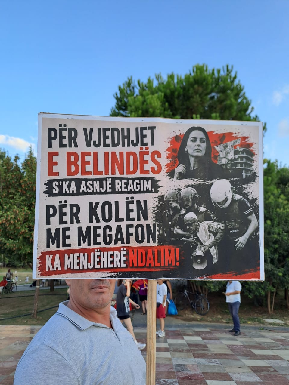 lajm-“Për vjedhjet e Belindës s’ka asnjë reagim, për Kolën ka menjëherë ndalim”/ Protestuesit dhjetra pankarta ironike: Të korruptuarit në liri, protestuesit në polici