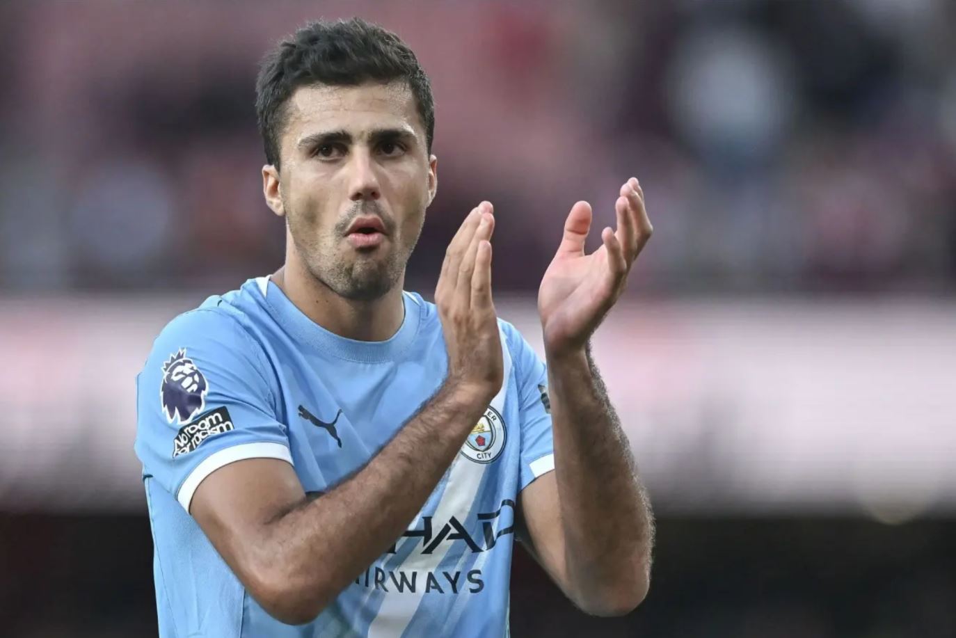 Rodri drejt rikthimit në La Liga, Real Madrid në avantazh ndaj Barcelonës për ish “Topin e Artë”