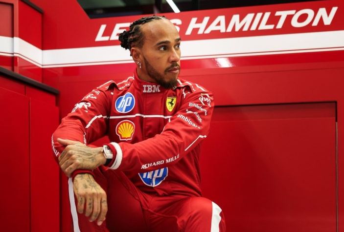 FORMULA 1/ Katër në 3 gara, Hamilton dhe makthi i penalizimeve