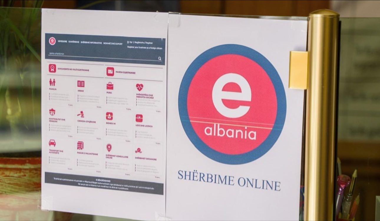 e-Albania, shërbimet shtohen, por të moshuarit mbeten jashtë sportelit digjital