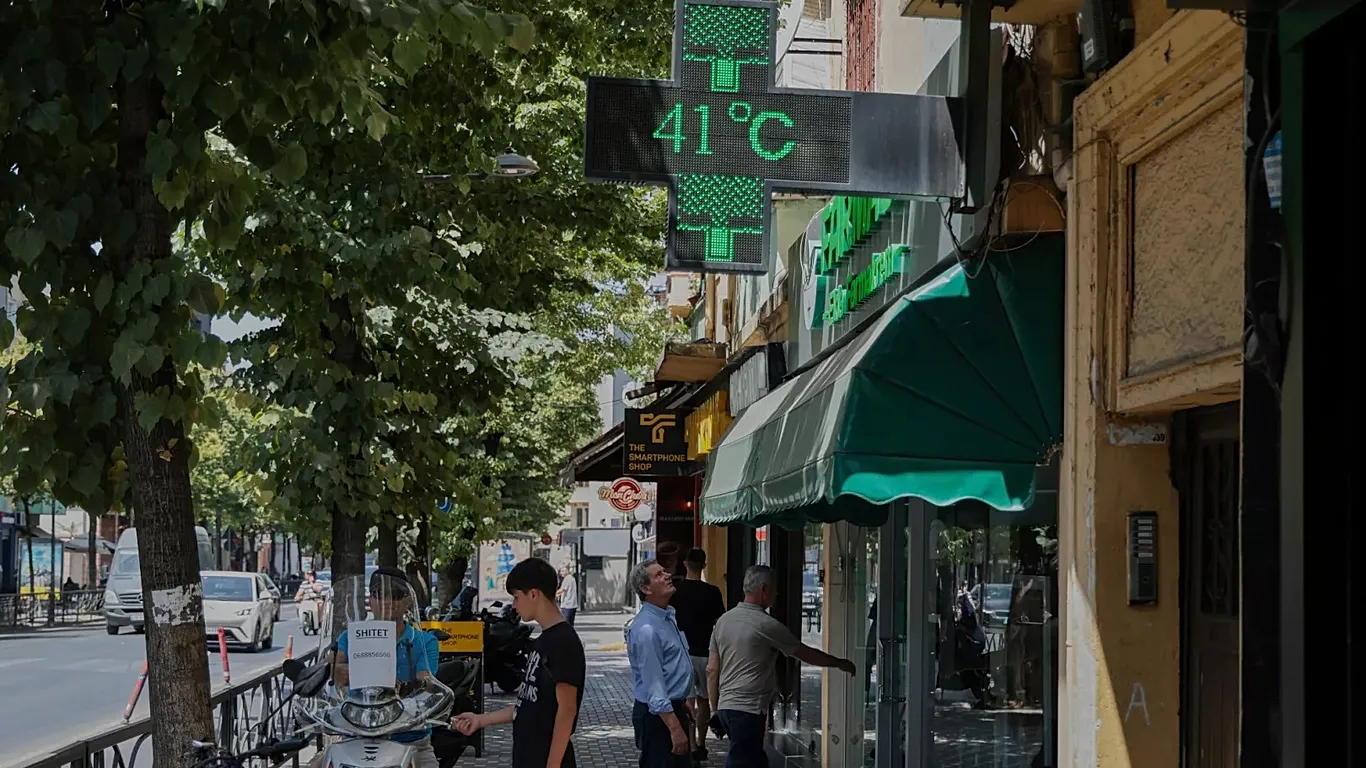 ECDC ngre alarmin: Valët e të nxehtit në Evropë po nxisin sëmundjet infektive