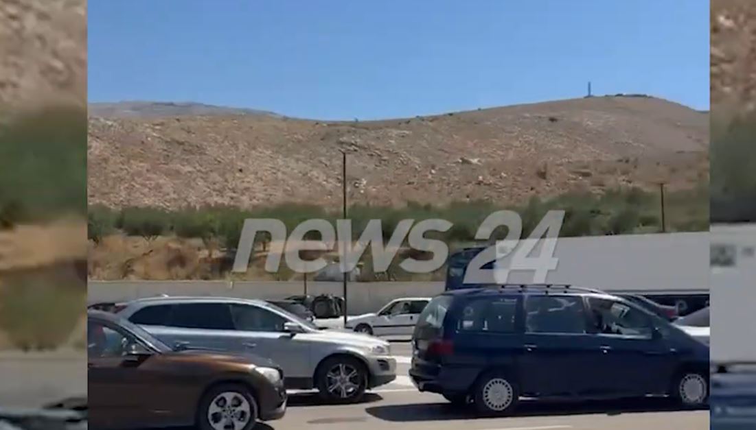 Radhë të gjatë në kufirin në Qafë Botë, shkak problemet nga pala greke, sistemi pëson defekt (VIDEO)
