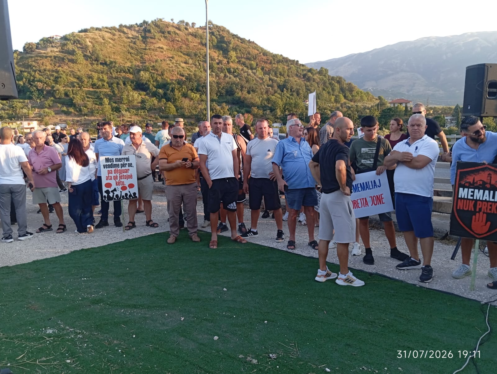 Banorët e Memaliajt protestojnë kundër Reformës Territoriale: Nuk bashkohemi me Tepelenën!