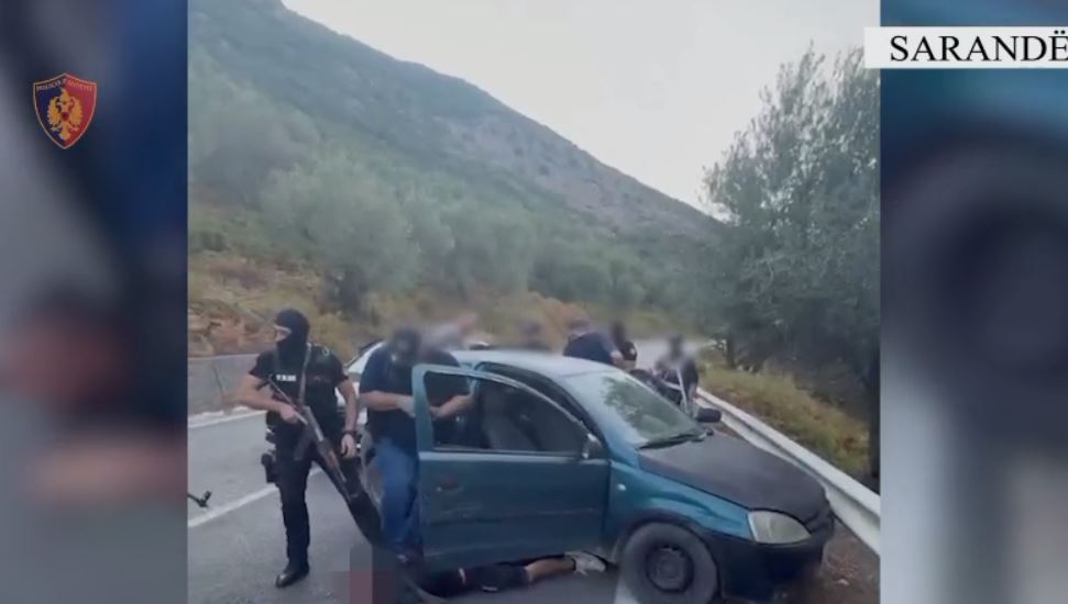 Dy operacione në Vlorë, sekuestrohen armë dhe drogë, 4 të arrestuar