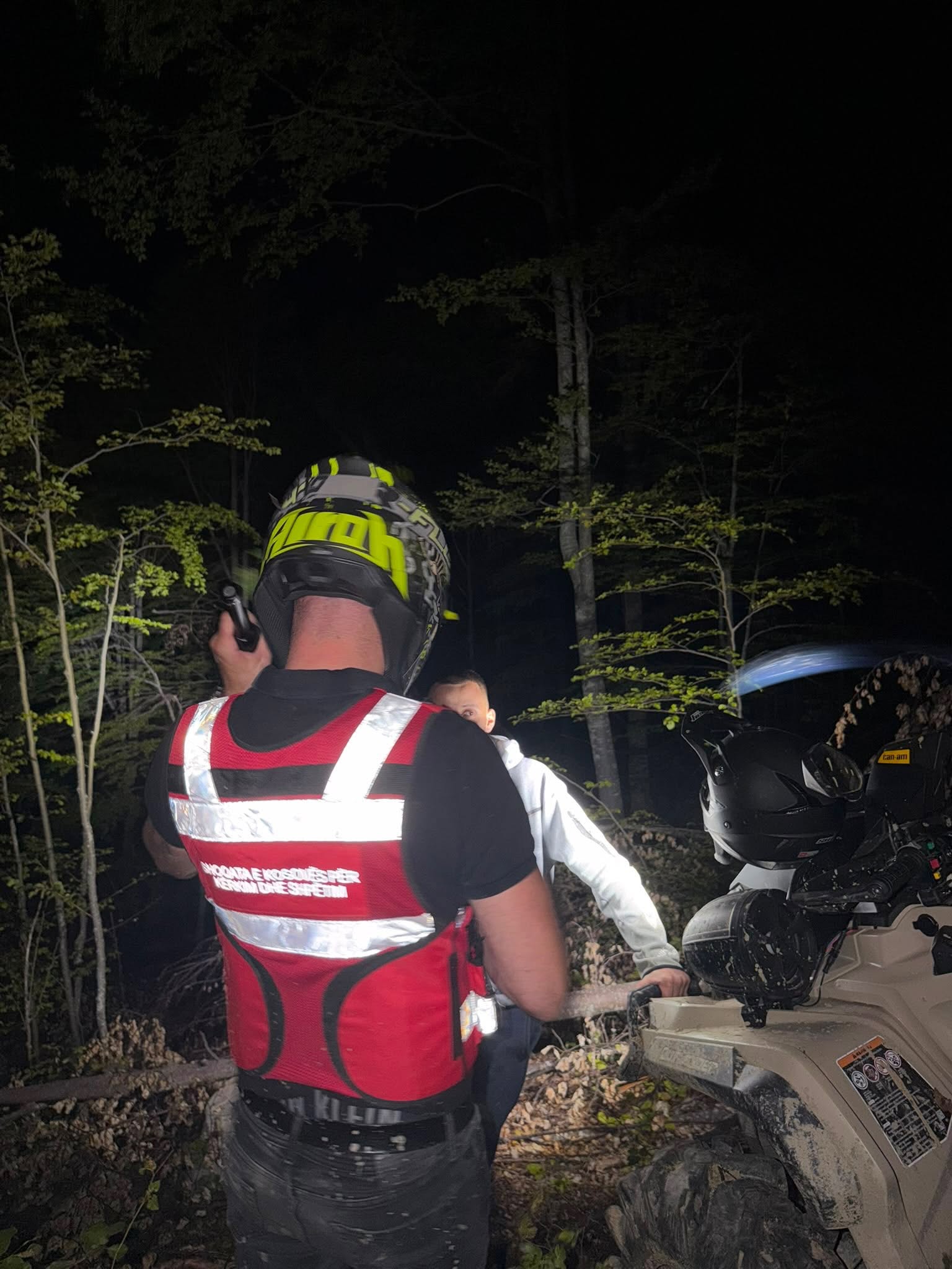 Pas një operacioni kërkim-shpëtimi, gjenden pas disa orësh dy motoristët e humbur në Malin e Jezercës