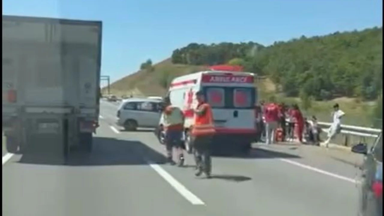 Aksident i rëndë në Kosovë, 7 të plagosur pranë kufirit me Shqipërinë