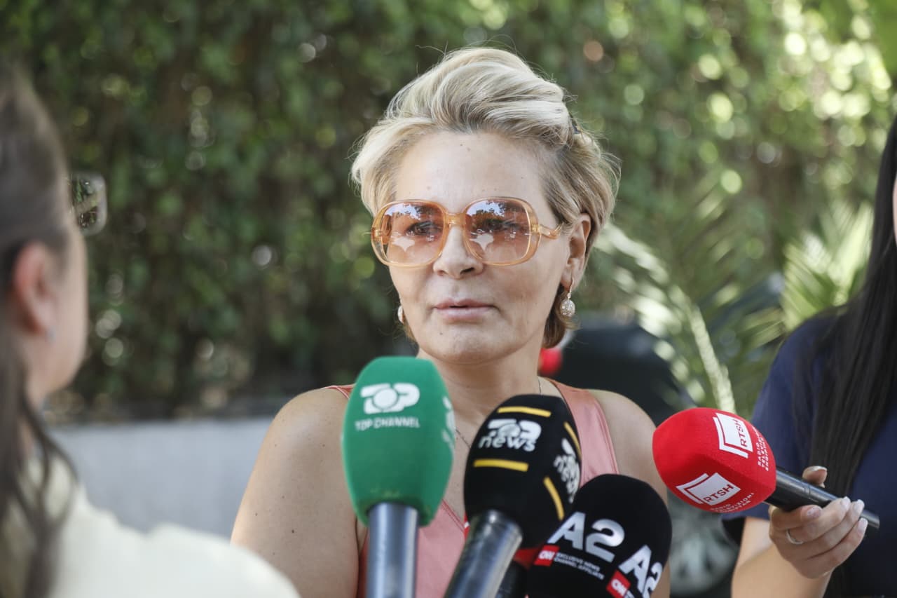 “Unë me barrë nuk ngel”/ Kryemadhi komenton deklaratat e Berishës për mini-maternitetin: Mund të jenë të vërteta!