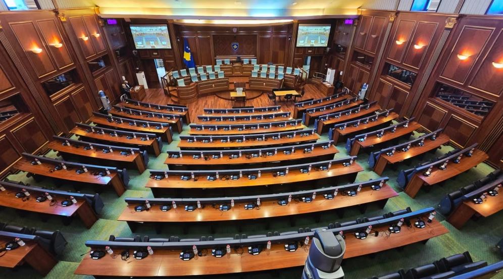 Tensione para seancës konstituive, Lista Serbe çon në Kushtetuese rezultatet e zgjedhjeve