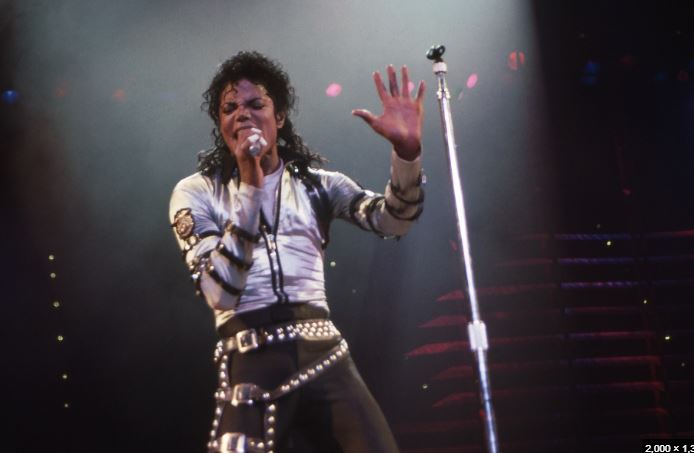 Michael Jackson do të festonte sot 68-vjetorin. Bota kujton Mbretin e Pop-it, nga festat te filmi i ri
